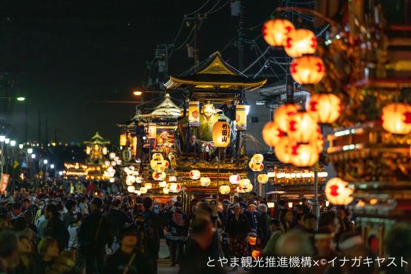 城端（じょうはな）曳山祭③（提灯山行列）