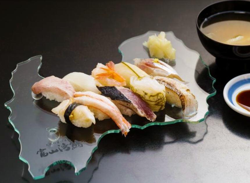 特集「富山湾鮨」を食べに行こう！