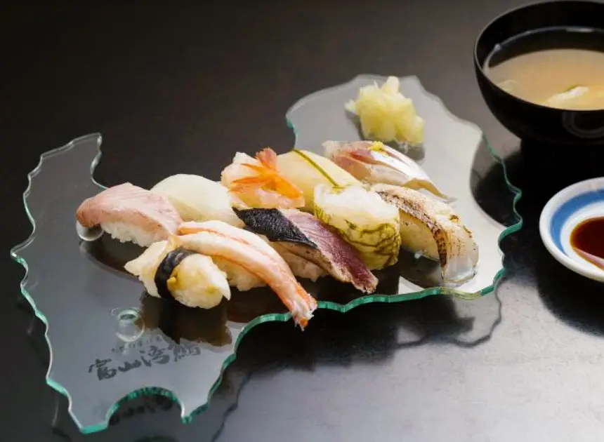 特集「富山湾鮨」を食べに行こう！