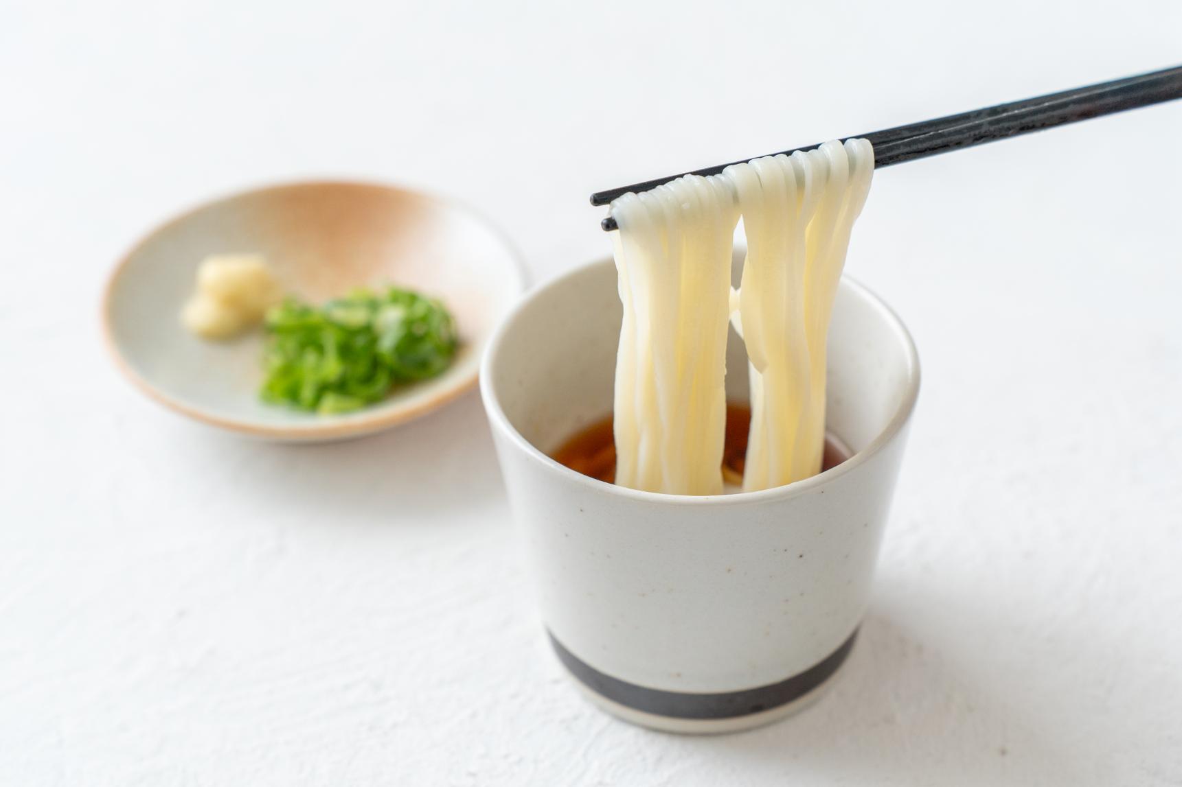 モチモチとコシの両方が楽しめる「半生細めん」-0
