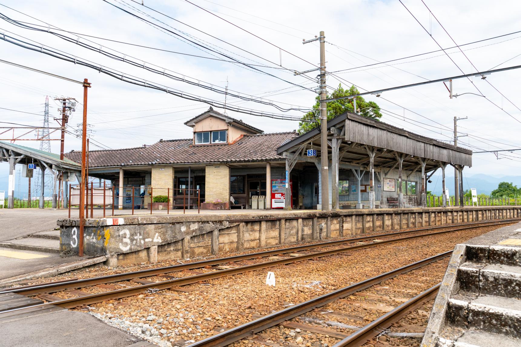 寺田駅（富山地方鉄道本線・富山地方鉄道立山線）-0