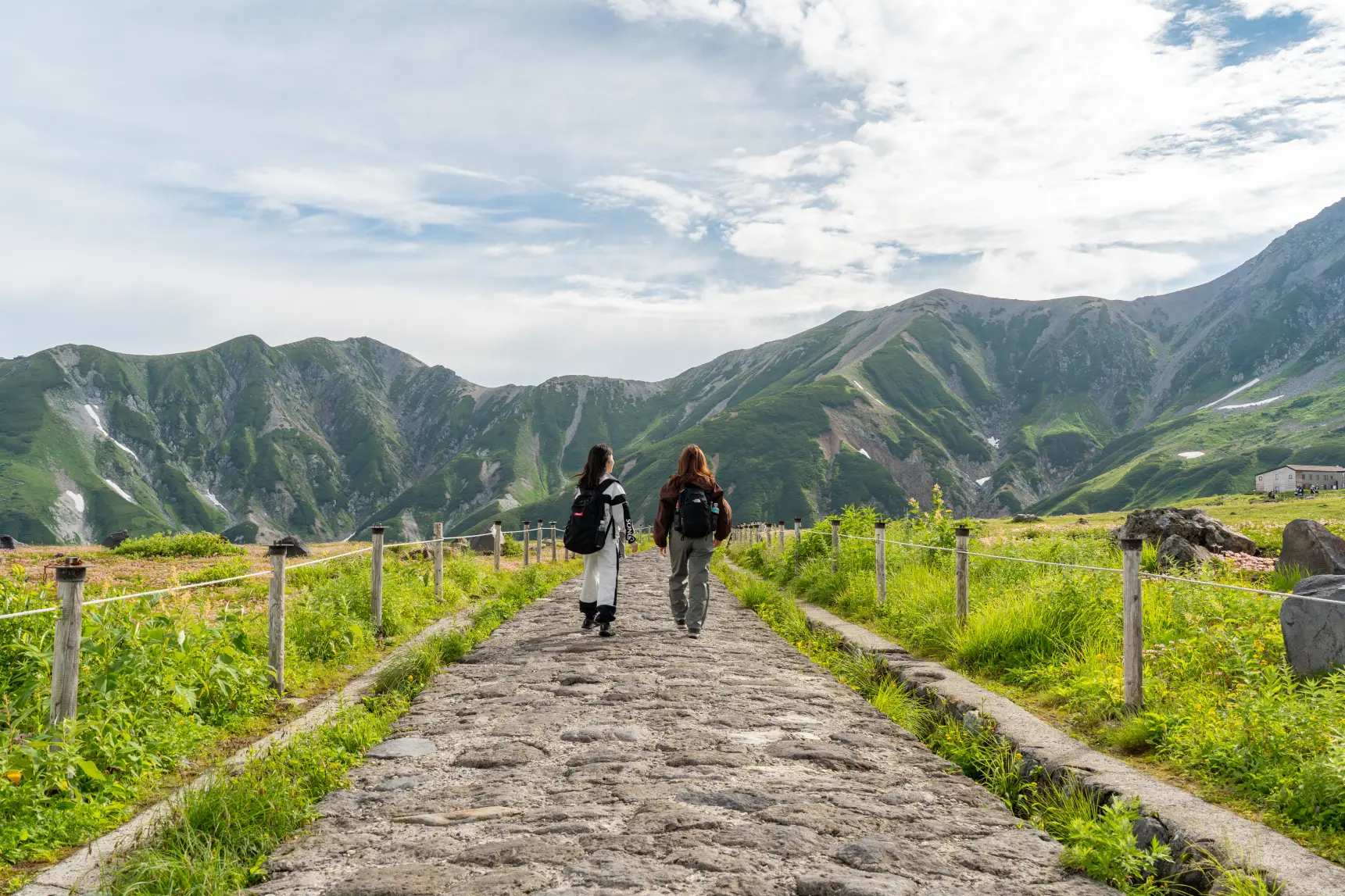 女子旅にもおすすめ！立山黒部アルペンルートで特別な1日を-0