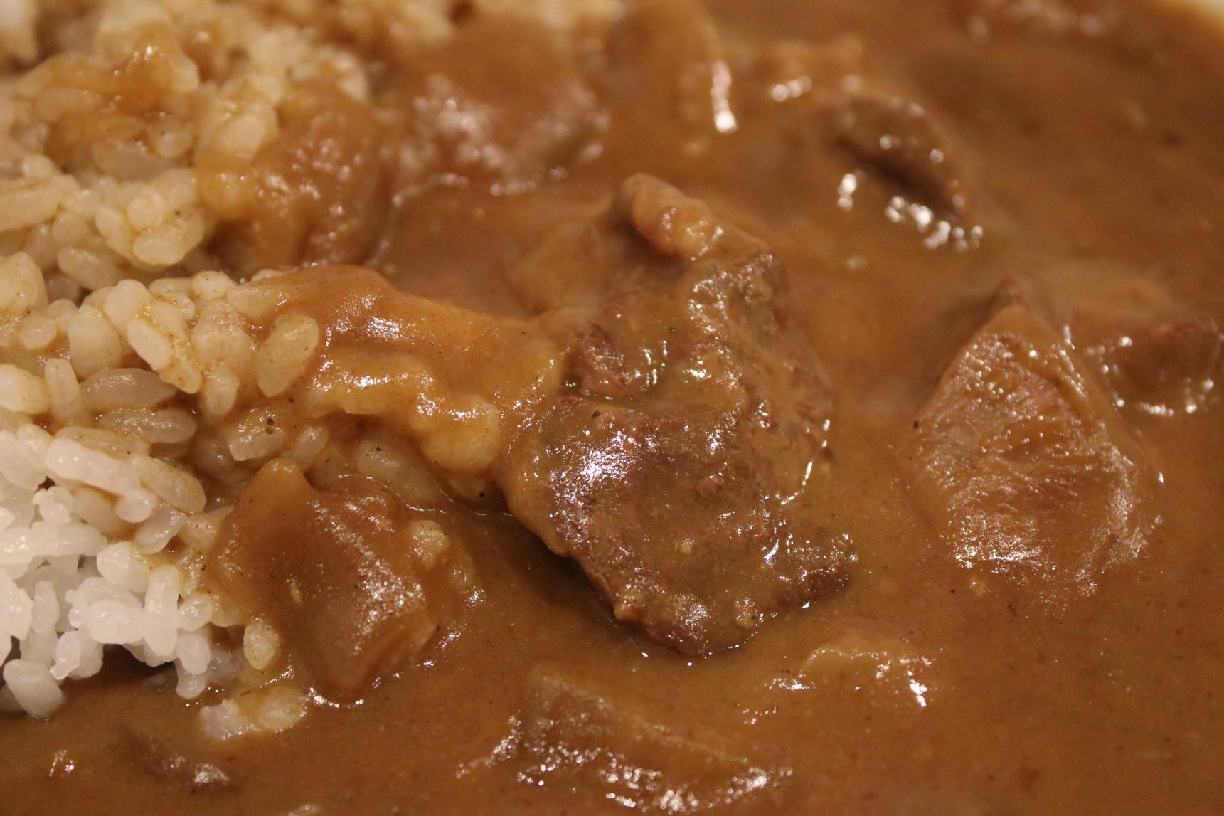 野菜の甘みに癒される「となみ野産たまねぎカレー」-2