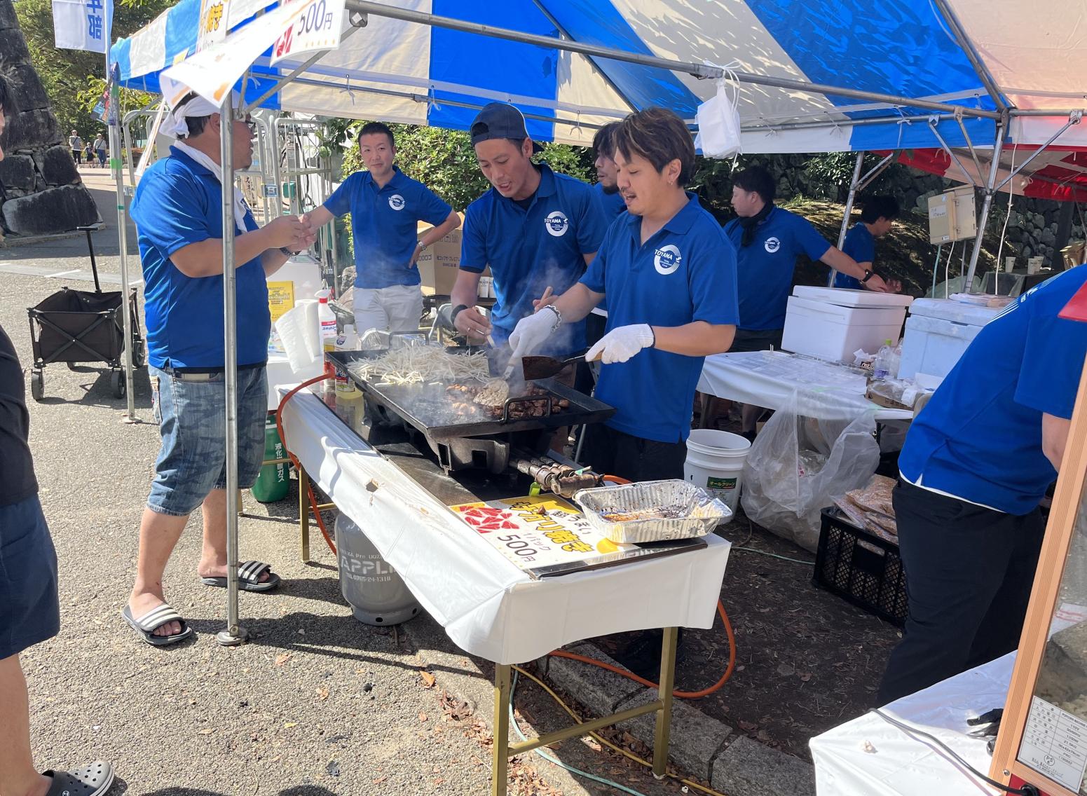 【星空バザール】飲食や縁日ブースなど約60店勢ぞろい-0