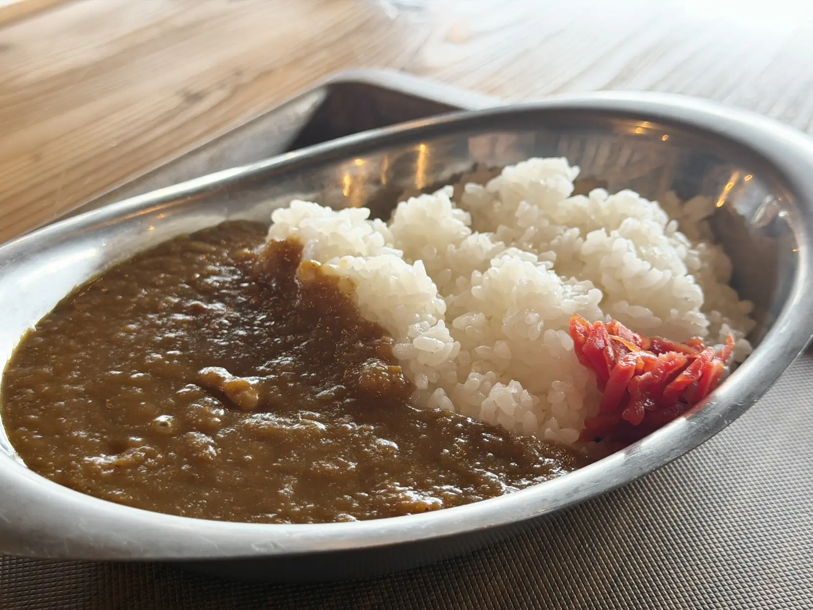 鮮度抜群の海鮮丼から郷土の味まで揃う多彩なメニュー-2