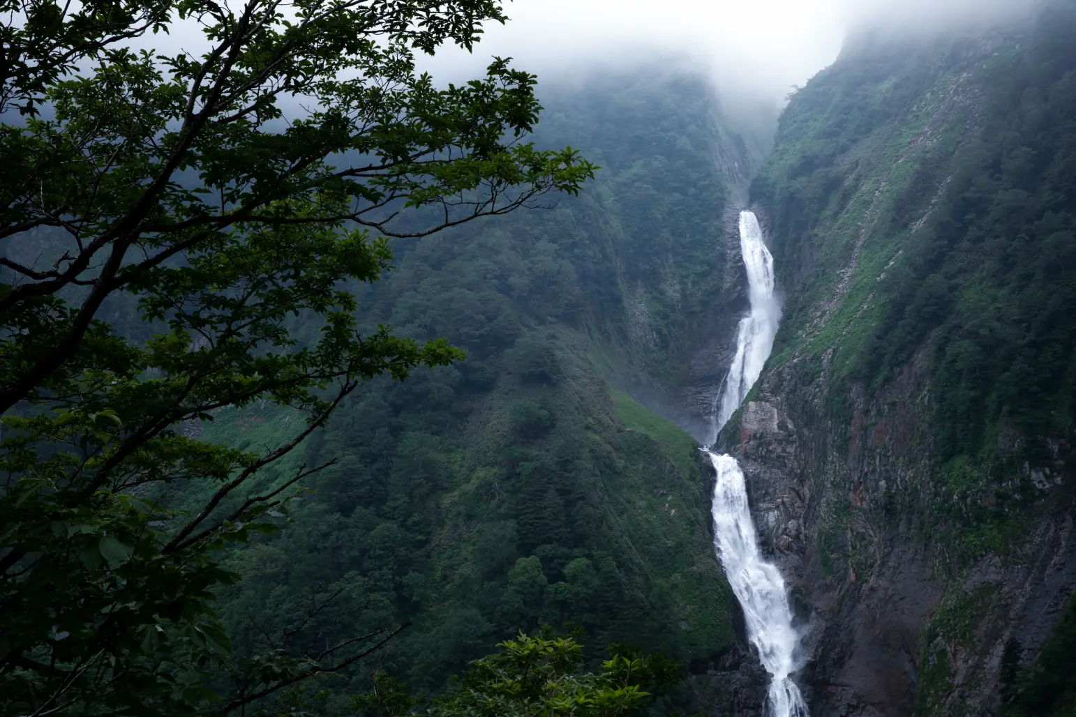 【おすすめ１】称名滝（立山町）-0
