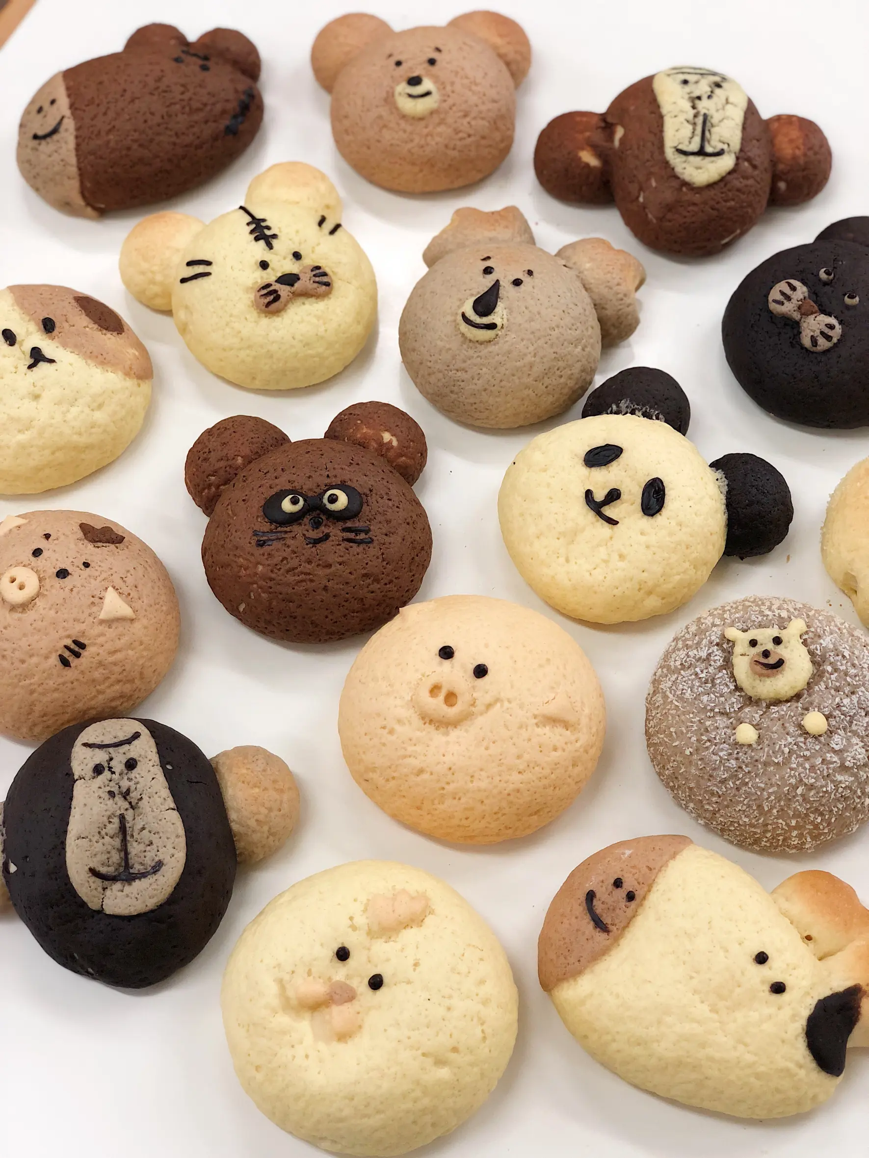 4、ピクニックのお供に！人気のパン屋さん「手作りパン工房やねのうえのガチョウ」！-0