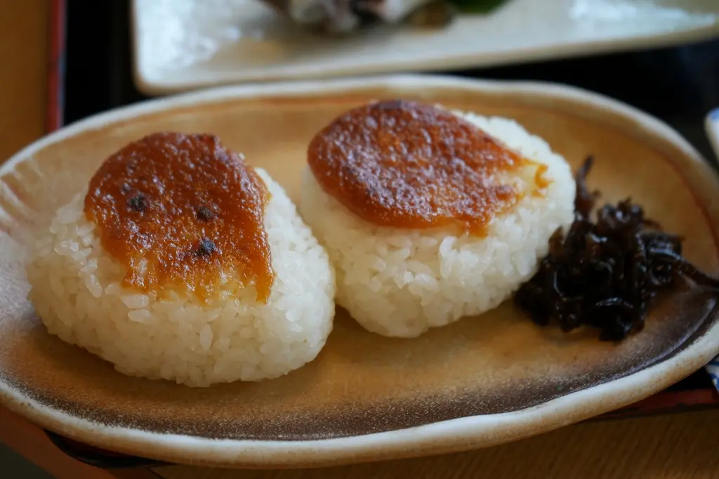 ９．「ふなとの里」では、鮎やイワナも味わえます！-2