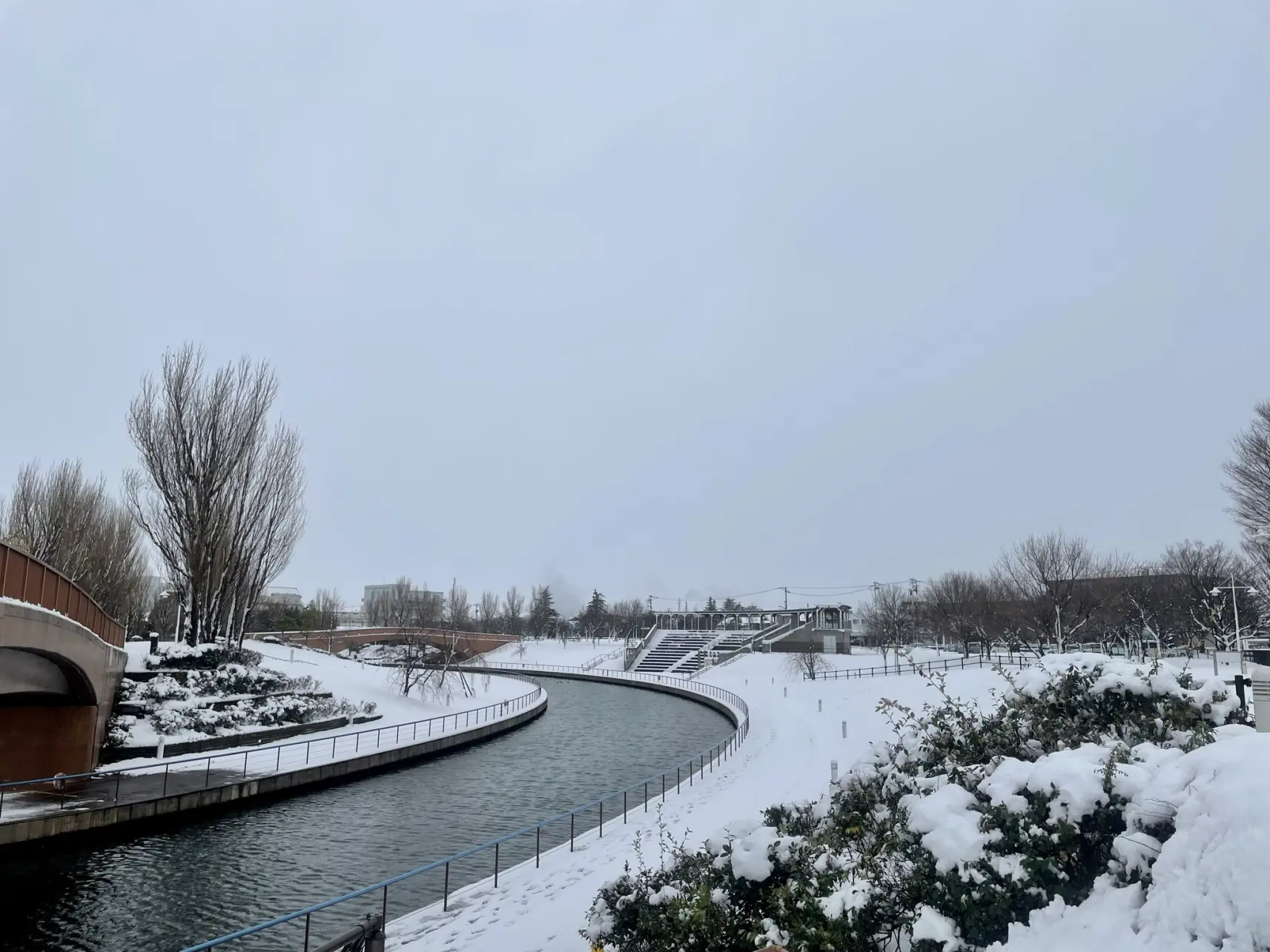 普段と違う表情を見せてくれる「環水公園」-0