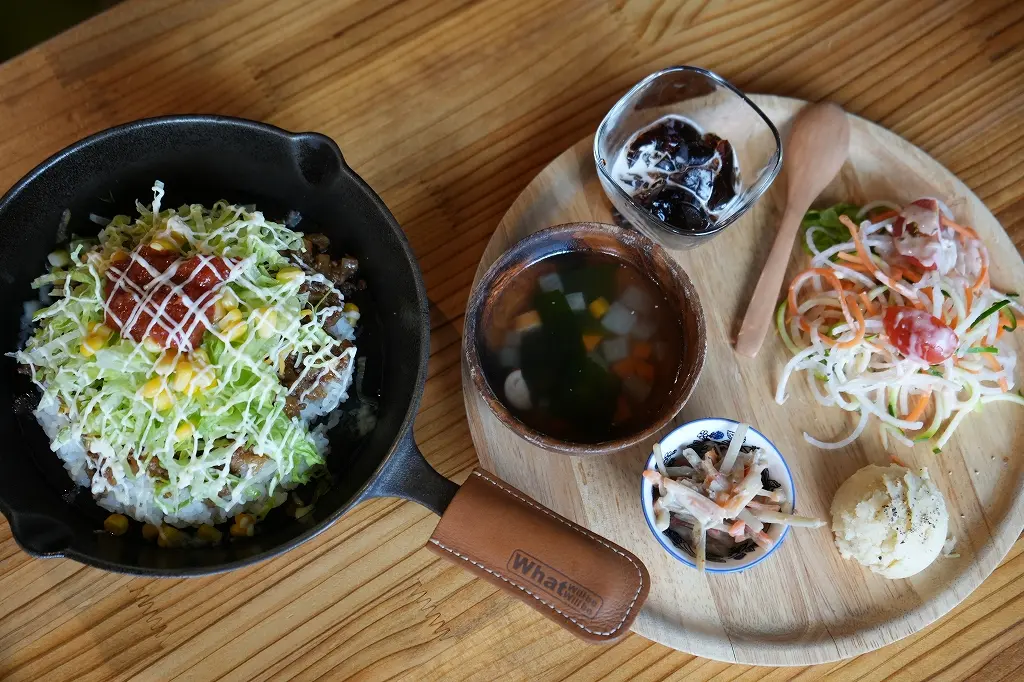 ランチスポット　富山市本郷町「ほんごうの木珈琲ピエロ」！-3