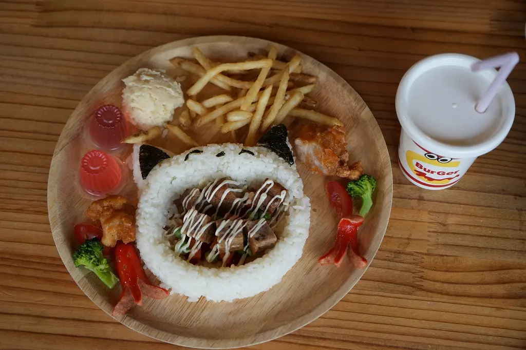 ランチスポット　富山市本郷町「ほんごうの木珈琲ピエロ」！-0