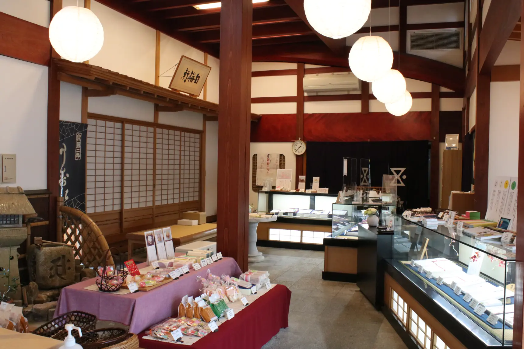 お土産を買うなら「五郎丸屋」へ-2