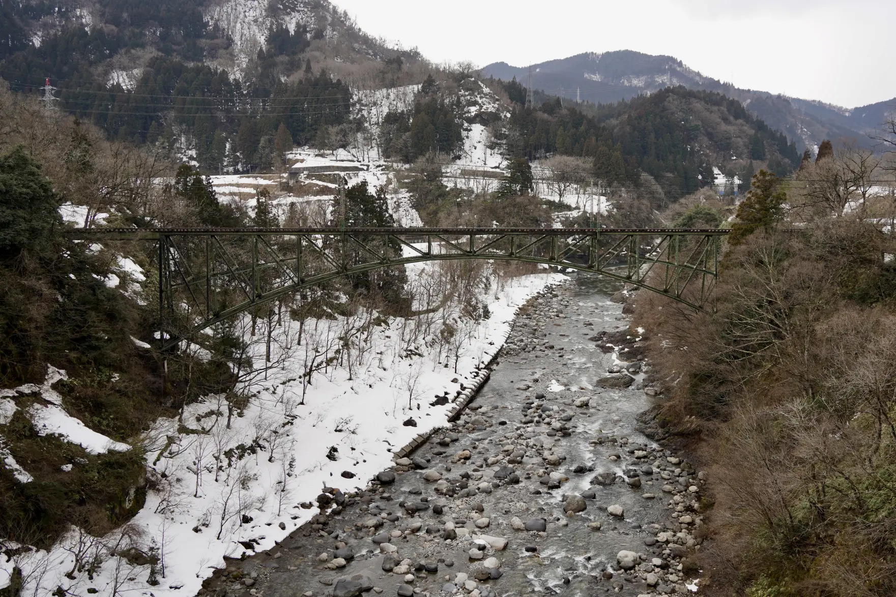 立山駅から徒歩1分-2