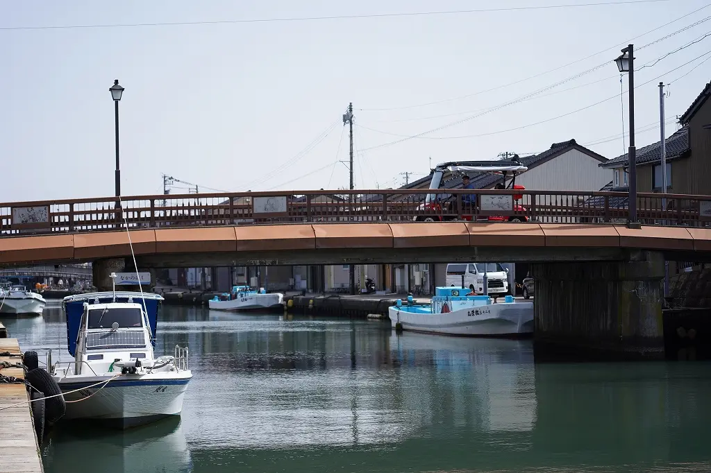 まずは、内川沿いにある「奈呉町駐車場」へ！-2