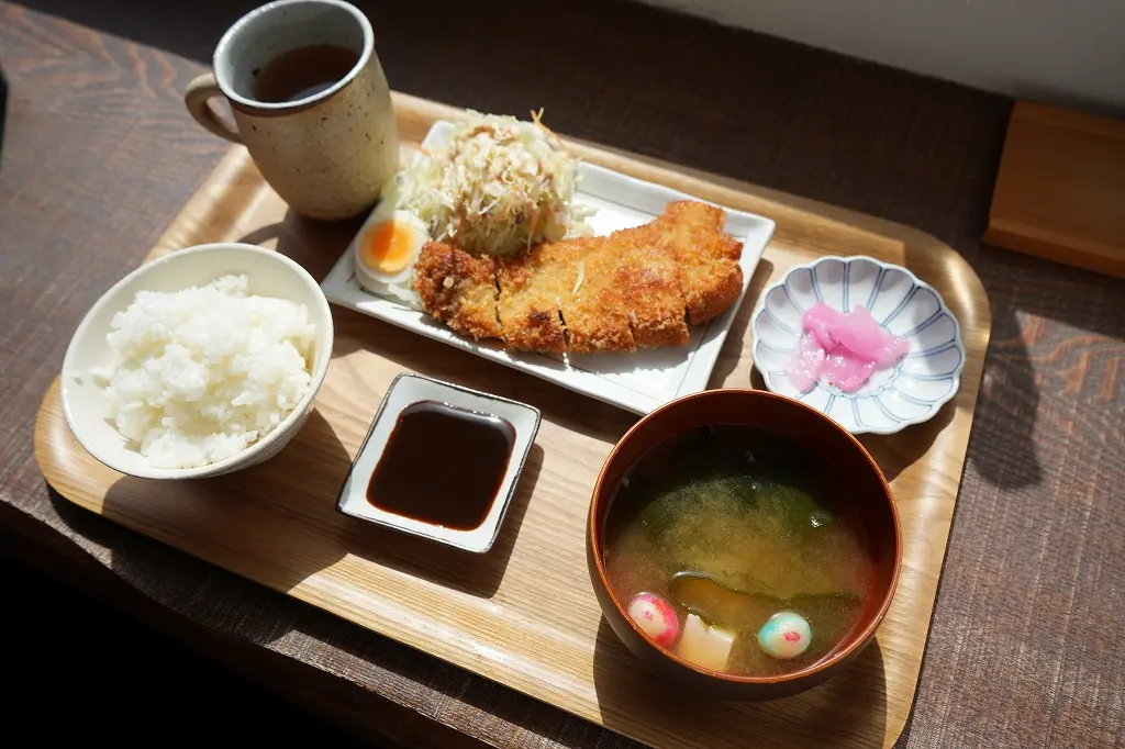 ランチは、内川沿いにある「番屋カフェ」へ！-1