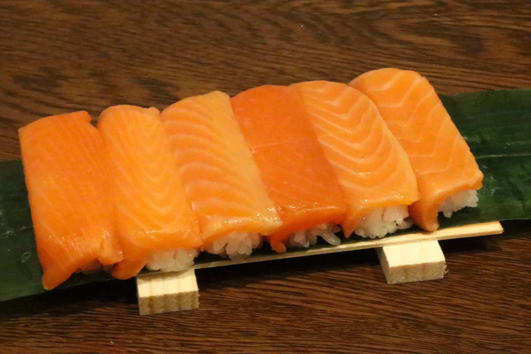 切らずに食べられる！手割り箱寿し【順風屋】-0