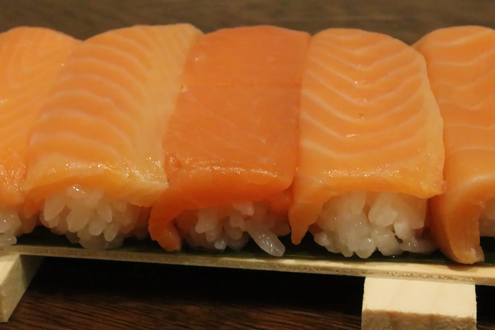 切らずに食べられる！手割り箱寿し【順風屋】-1