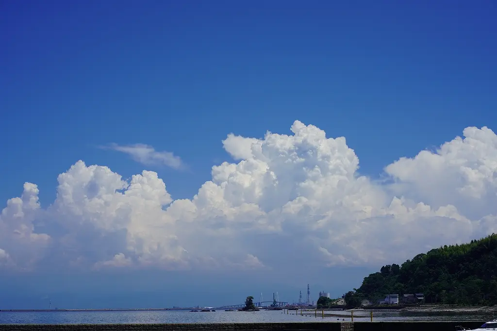 海水浴だけではない魅力、絶景を見ながらのんびりとランチも！-2