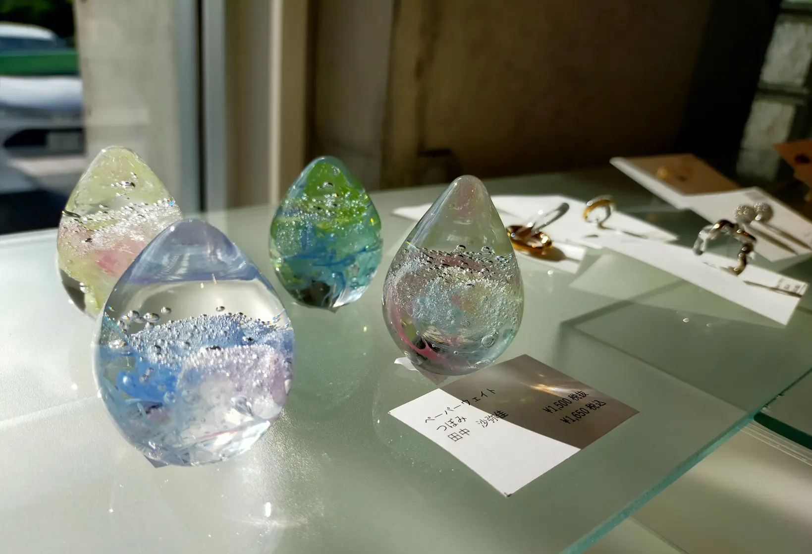 ガラス作家の技が光るガラスアートが楽しいショップ-3