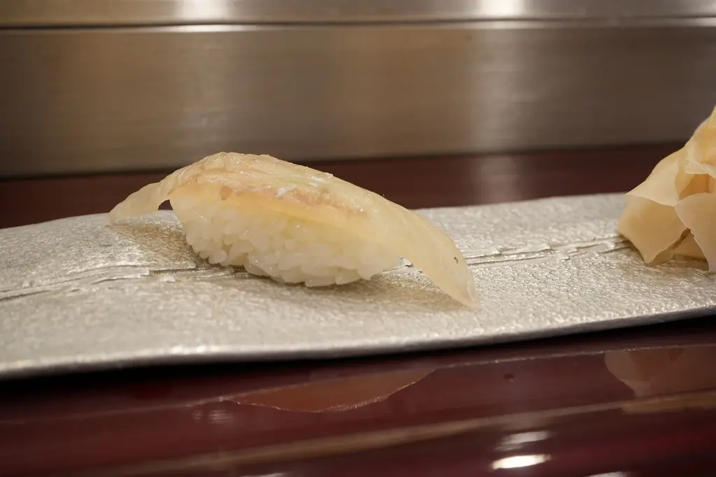 私のオススメのネタ②　「ヒラメの昆布〆」-0