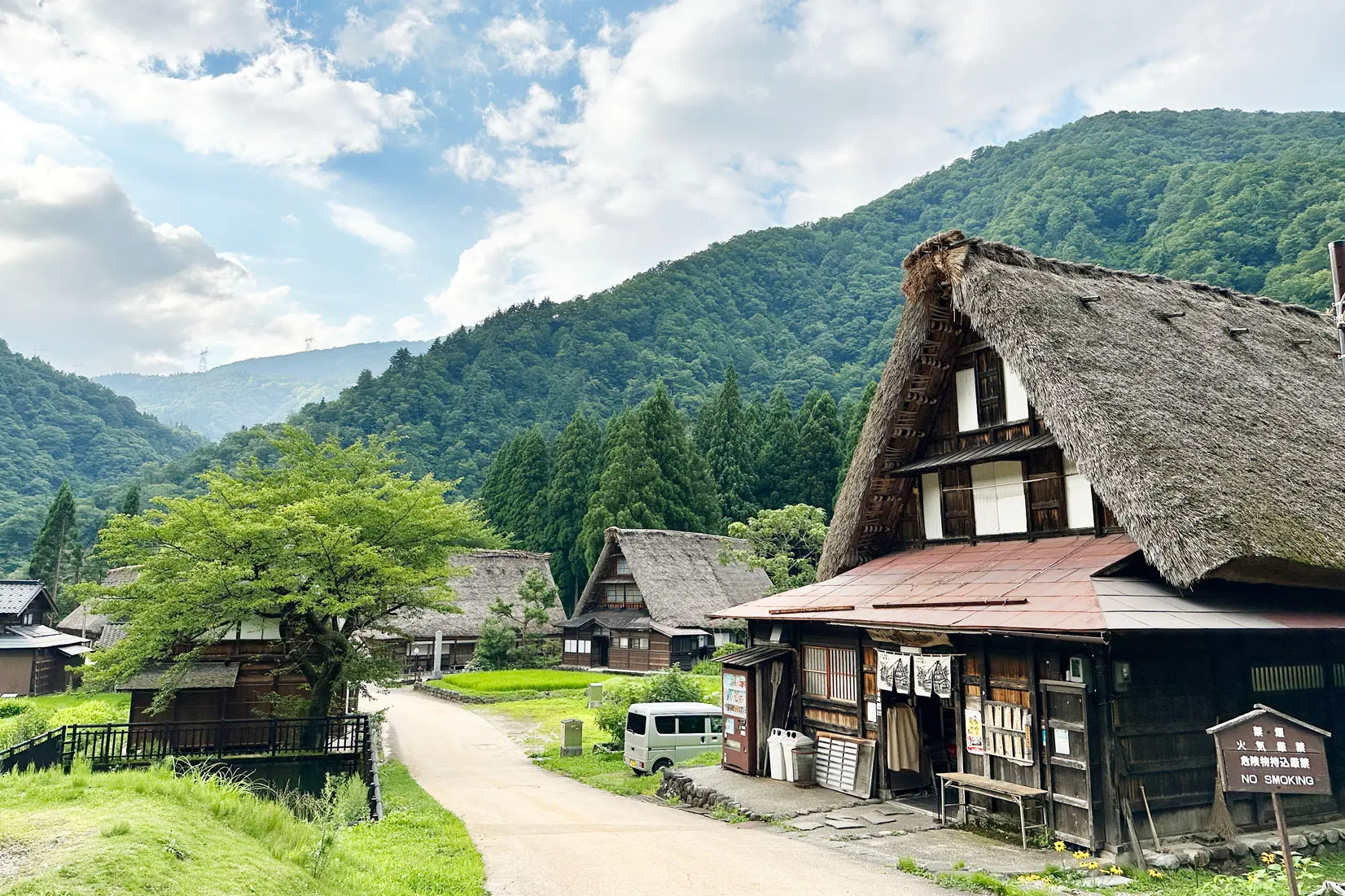 世界遺産の五箇山合掌造り集落-0