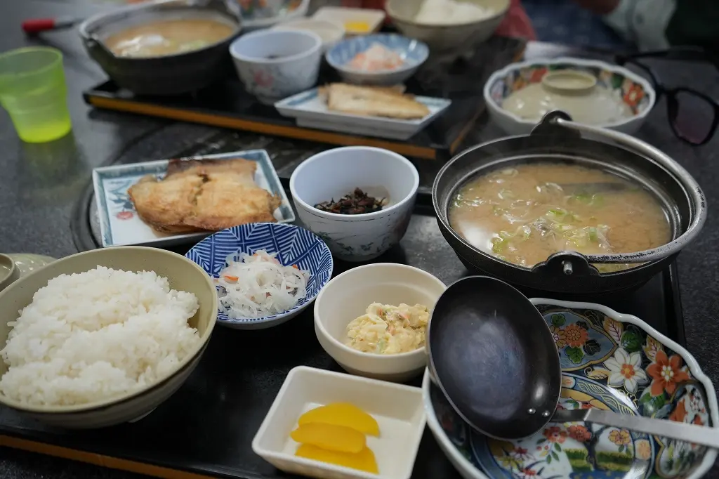 ヒスイ海岸でトレジャーハンティング　⑥500円チケットで「タラ汁」を！-0