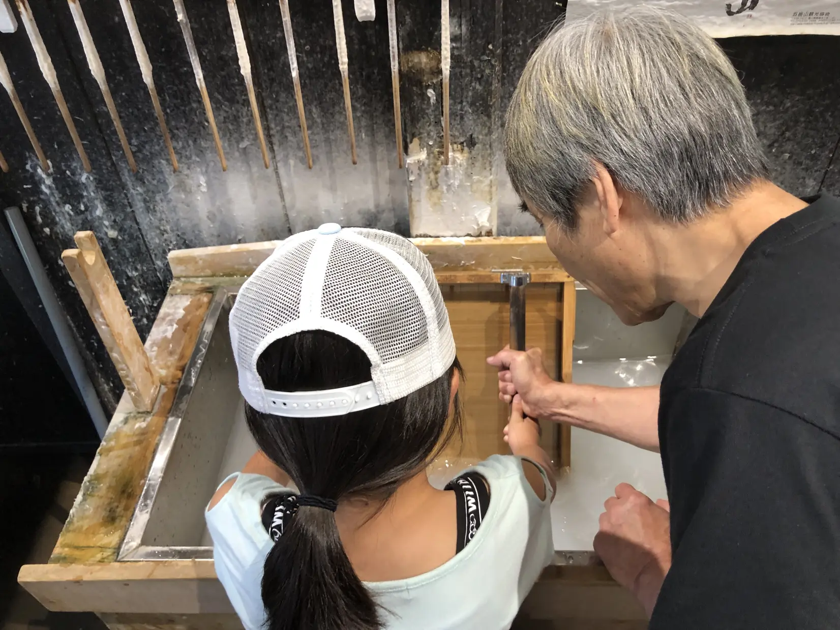 さぁ、いよいよ和紙漉き体験スタートです！-1