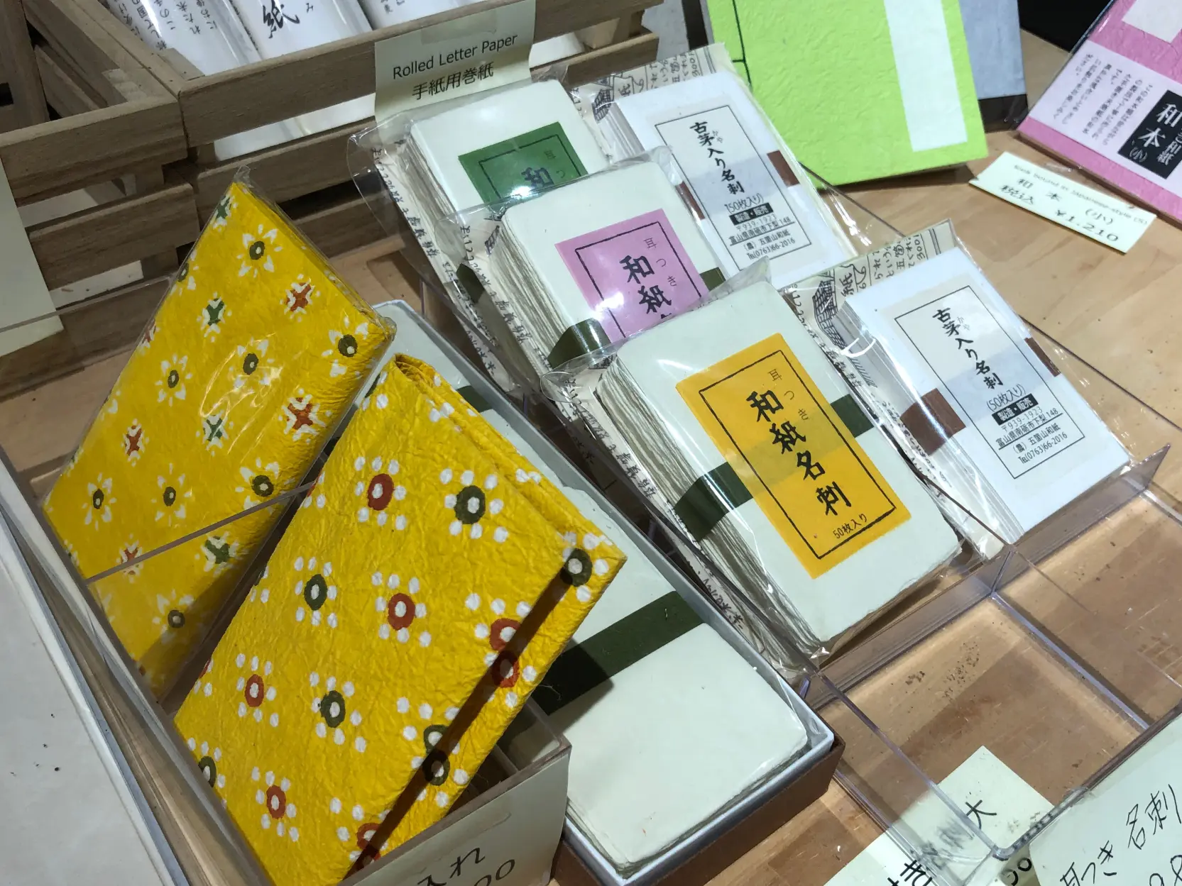 館内にはここだけのお土産がいっぱい！-1