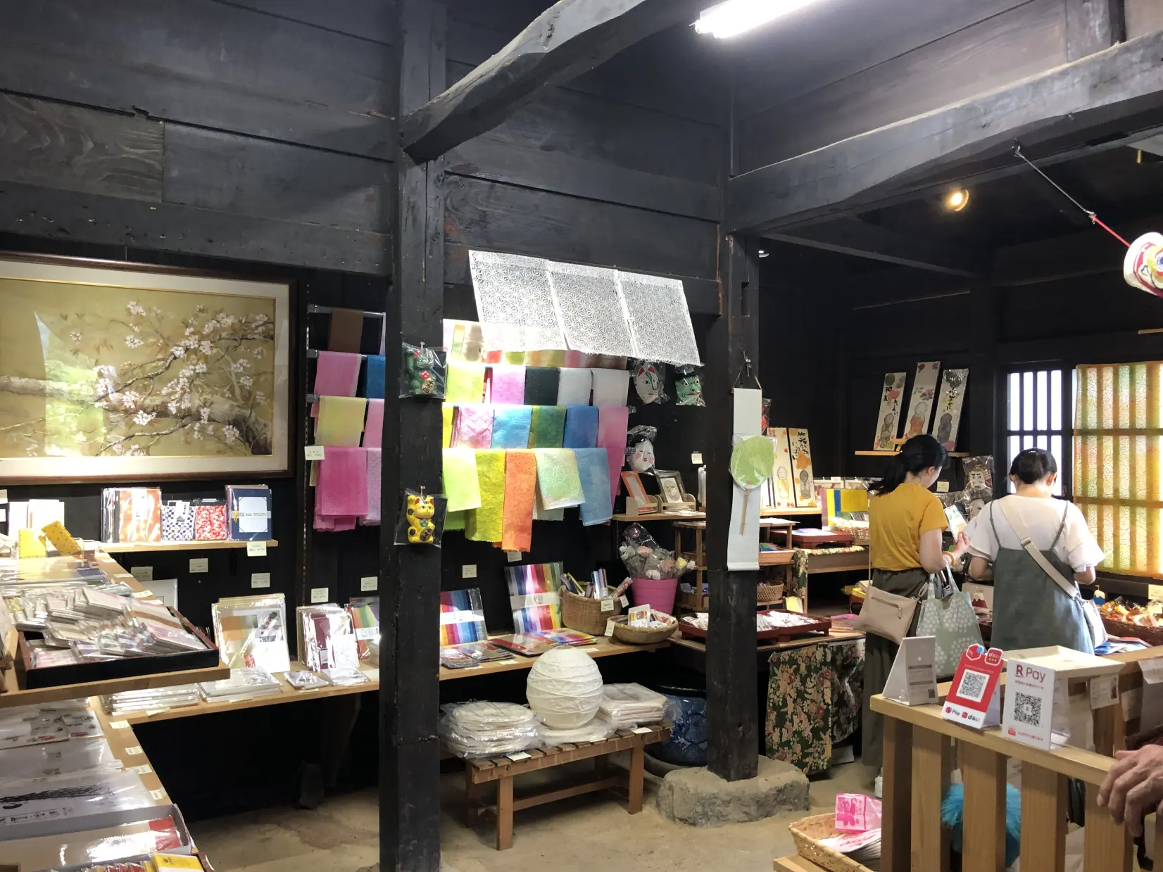 館内にはここだけのお土産がいっぱい！-5