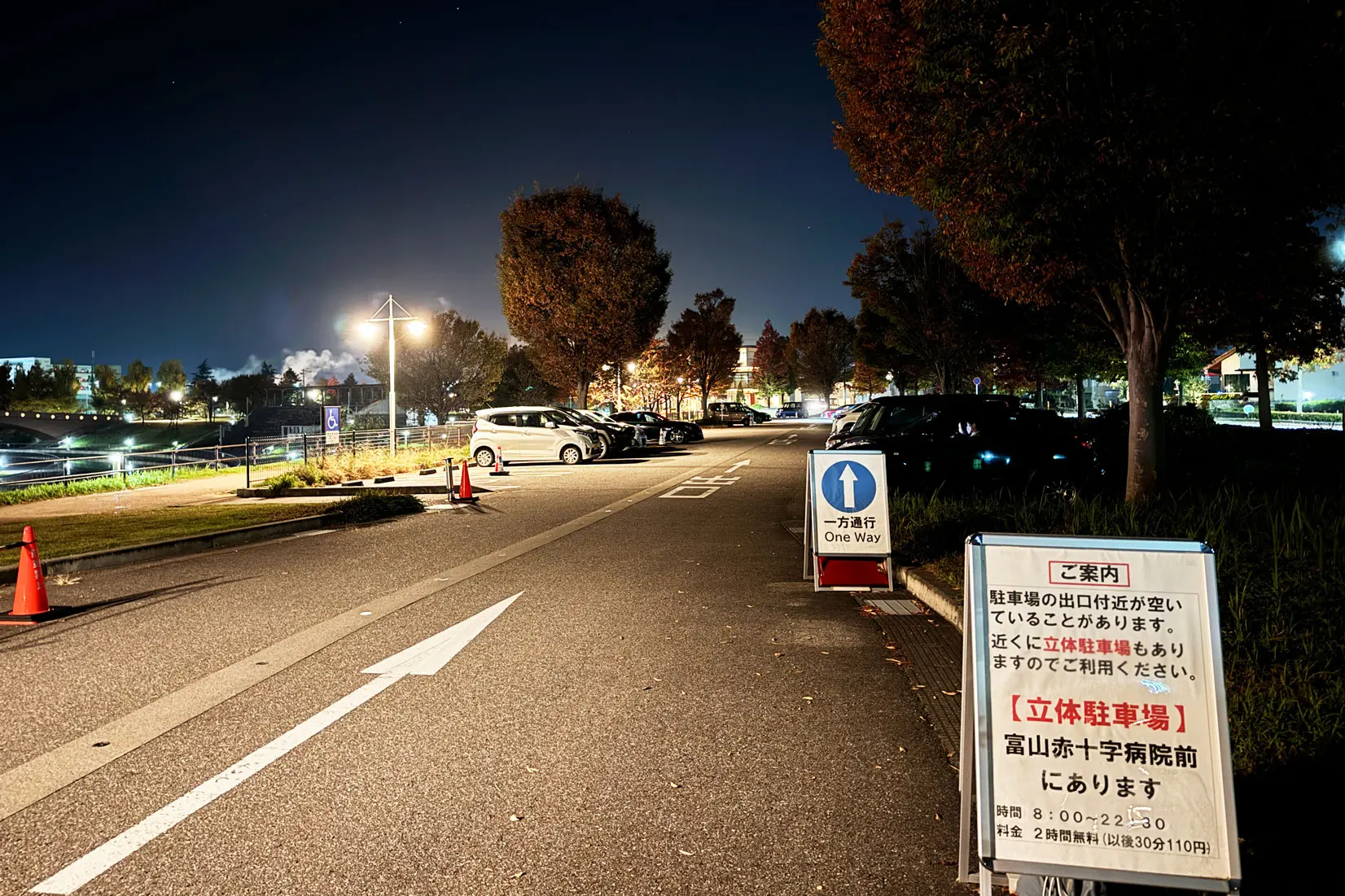 環水公園の駐車場-0