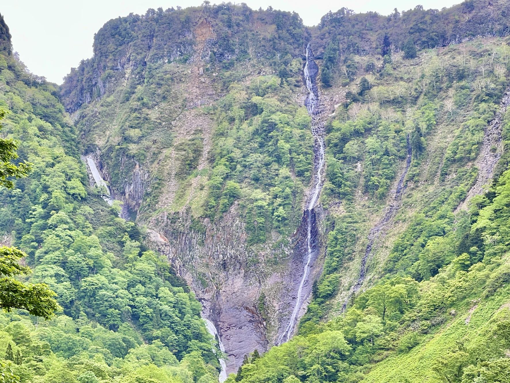 称名滝：日本一の落差-2