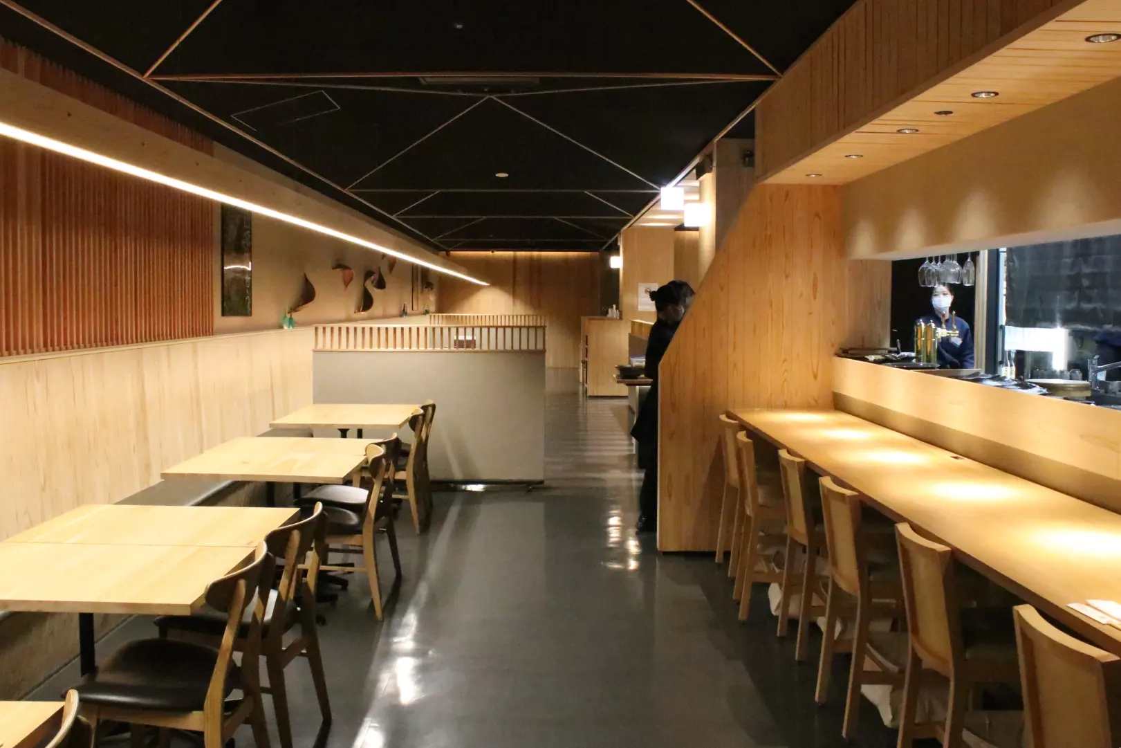 夜は駅ビル「MAROOT（マルート）」で「富山湾鮨」-2
