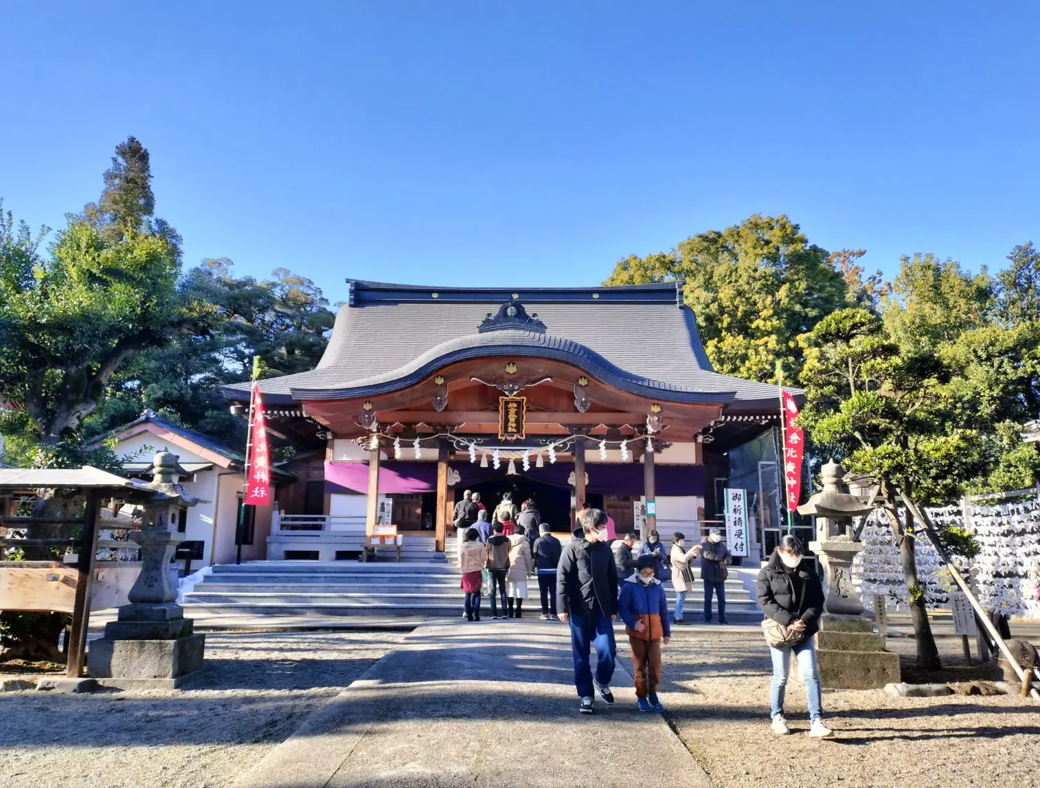 古墳の上に建つ神話の宮「姉倉比売神社」-0