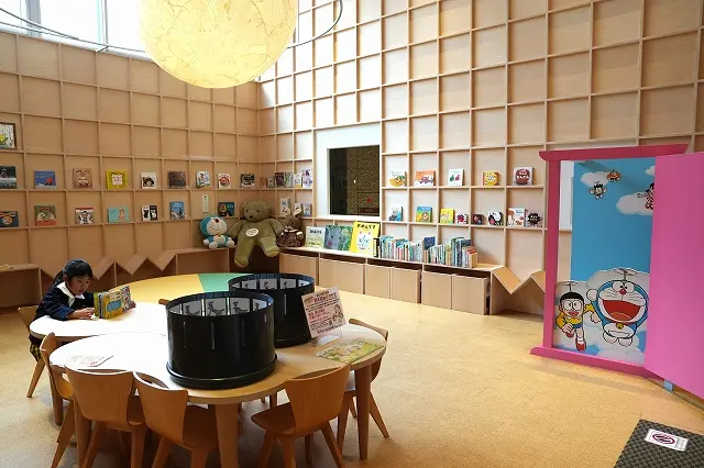 【立ち寄りスポット】高志の国文学館-1