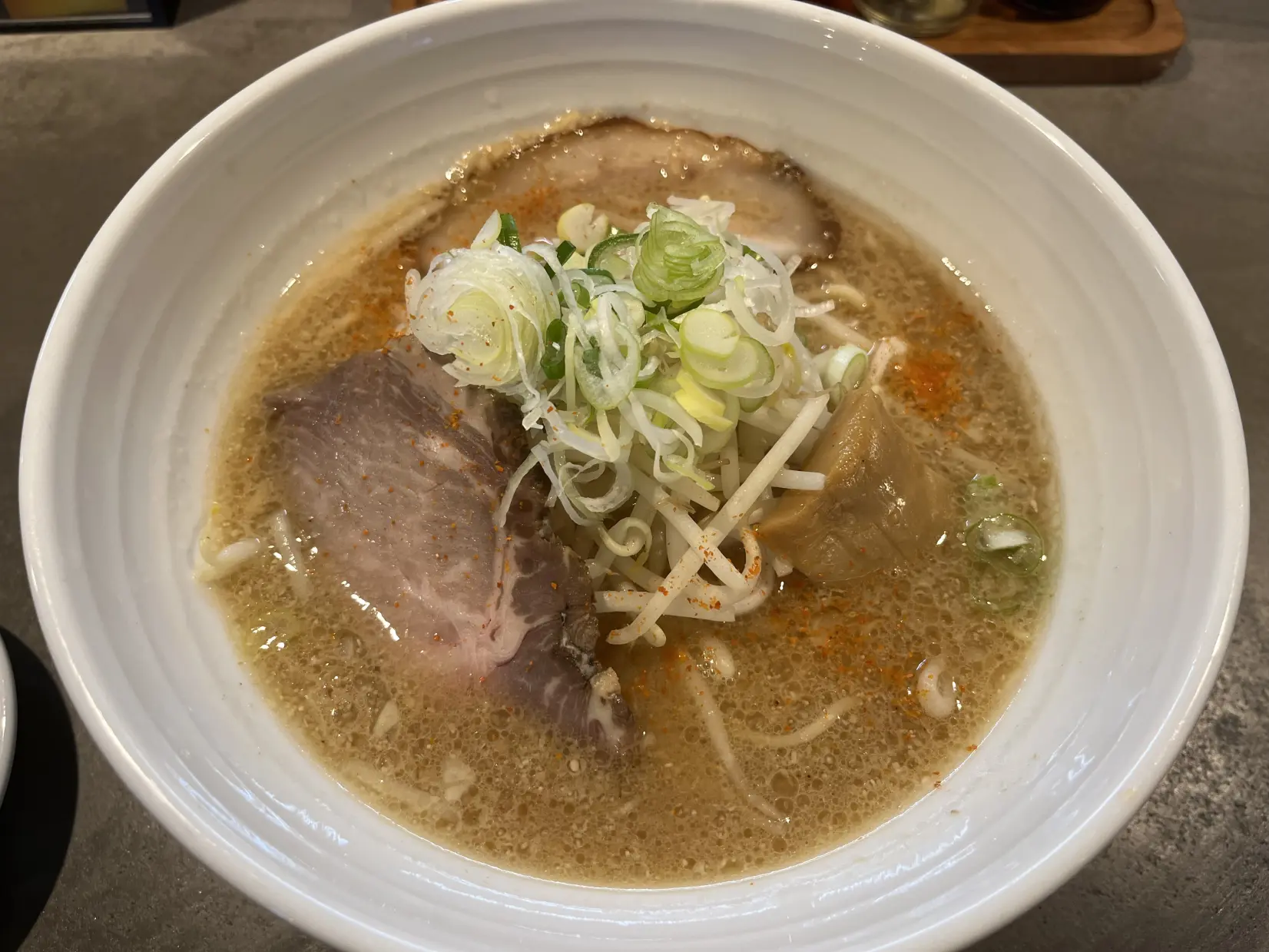 「麺や美豚」優しい味わいの糀みそ豚骨らーめん【富山市】-0
