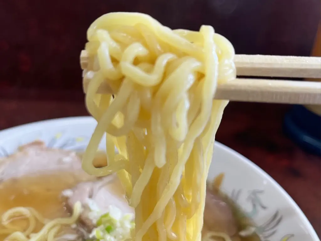 「ラーメンの店」半世紀以上愛される洗練された透き通ったスープ【魚津市】-1