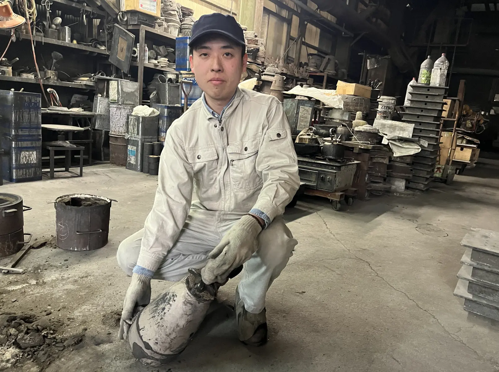 システムエンジニアから高岡銅器職人へ 150年の老舗企業で奮闘する若手