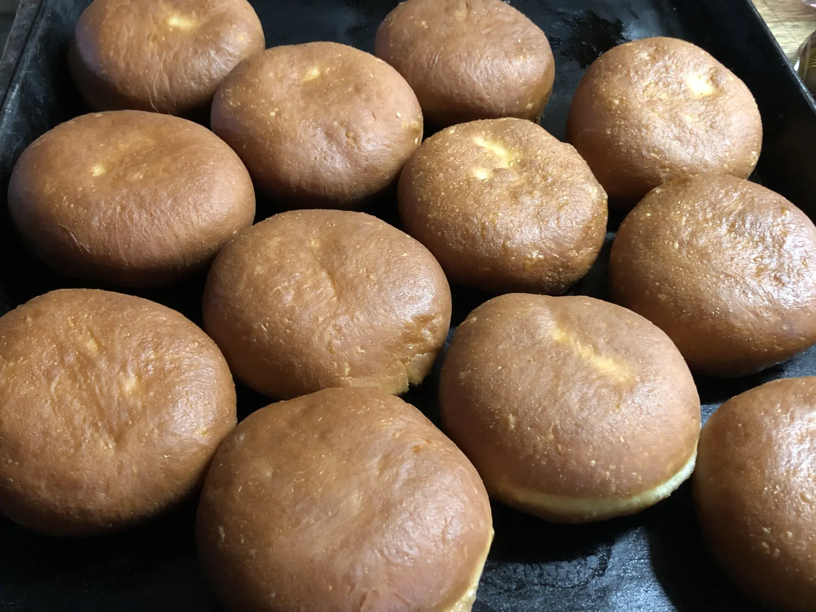 「あんドーナツ」製造現場を特別に見学！！美味しいあんドーナツがお店に並ぶまで-2