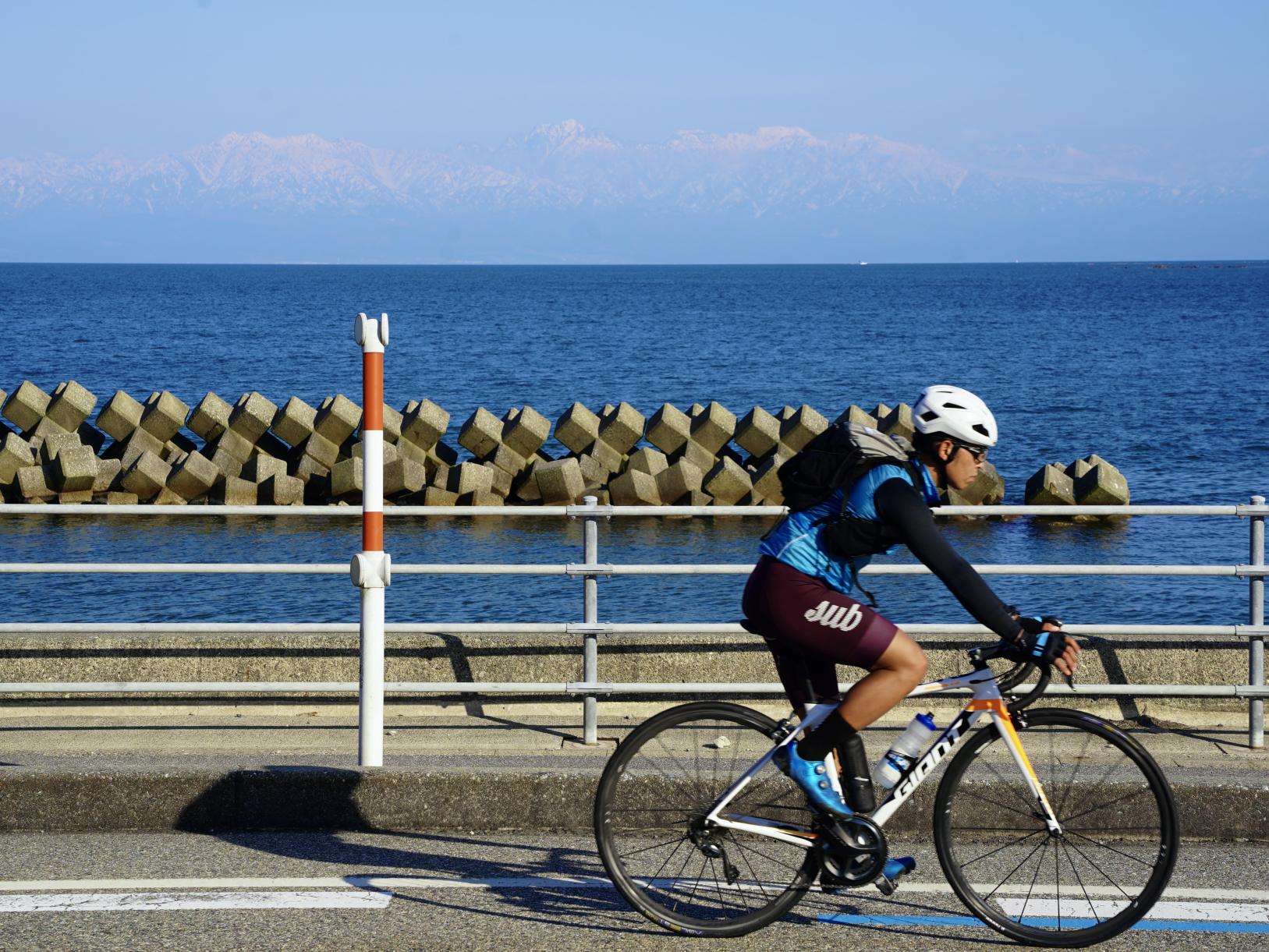 日本屈指の絶景に出会える「富山湾岸サイクリングコース」-0