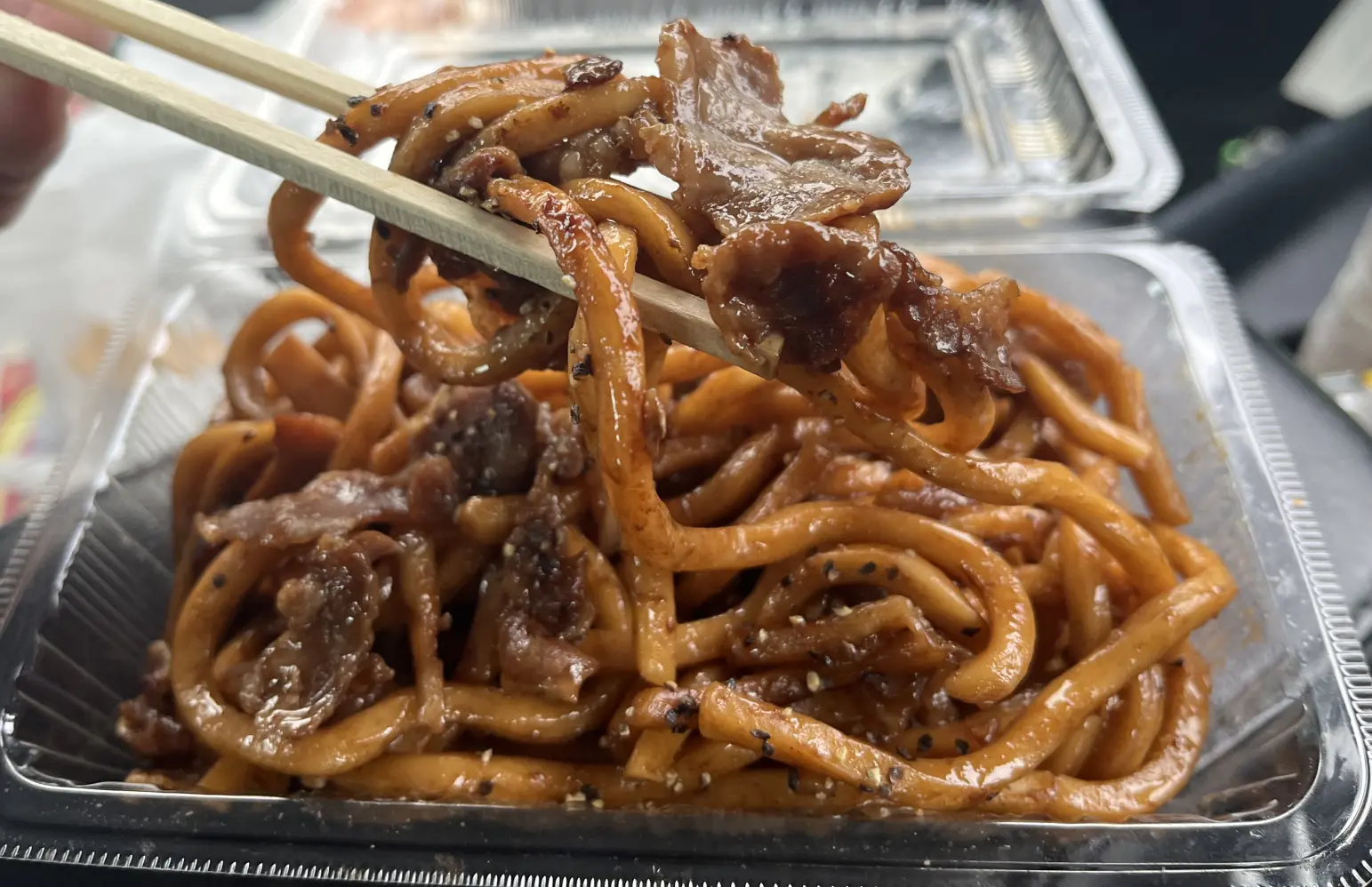 【酒菜家おあじ】「富山ブラック焼きそば」食べ応え抜群もちもち極太麺-0
