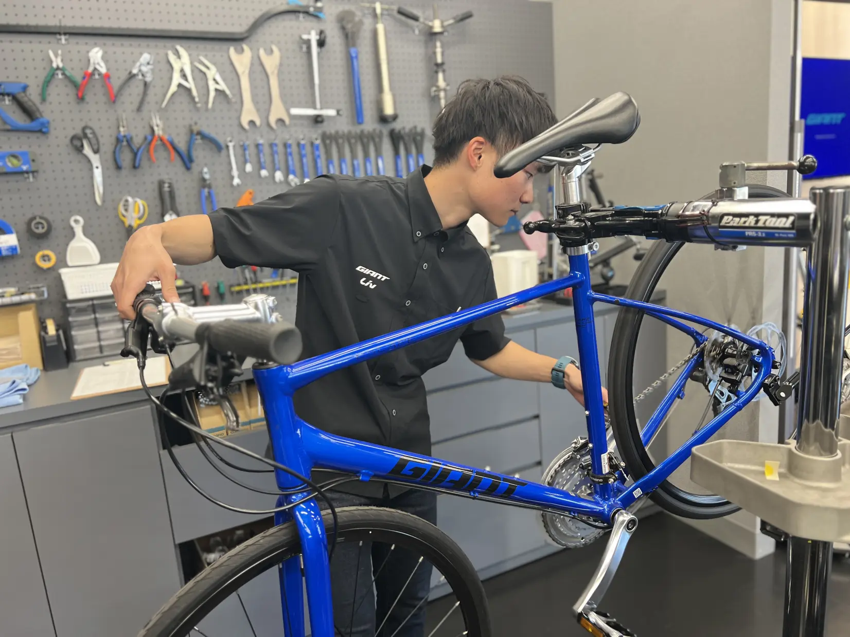 本格スポーツバイクが勢揃いする「ジャイアントストア富山」-3