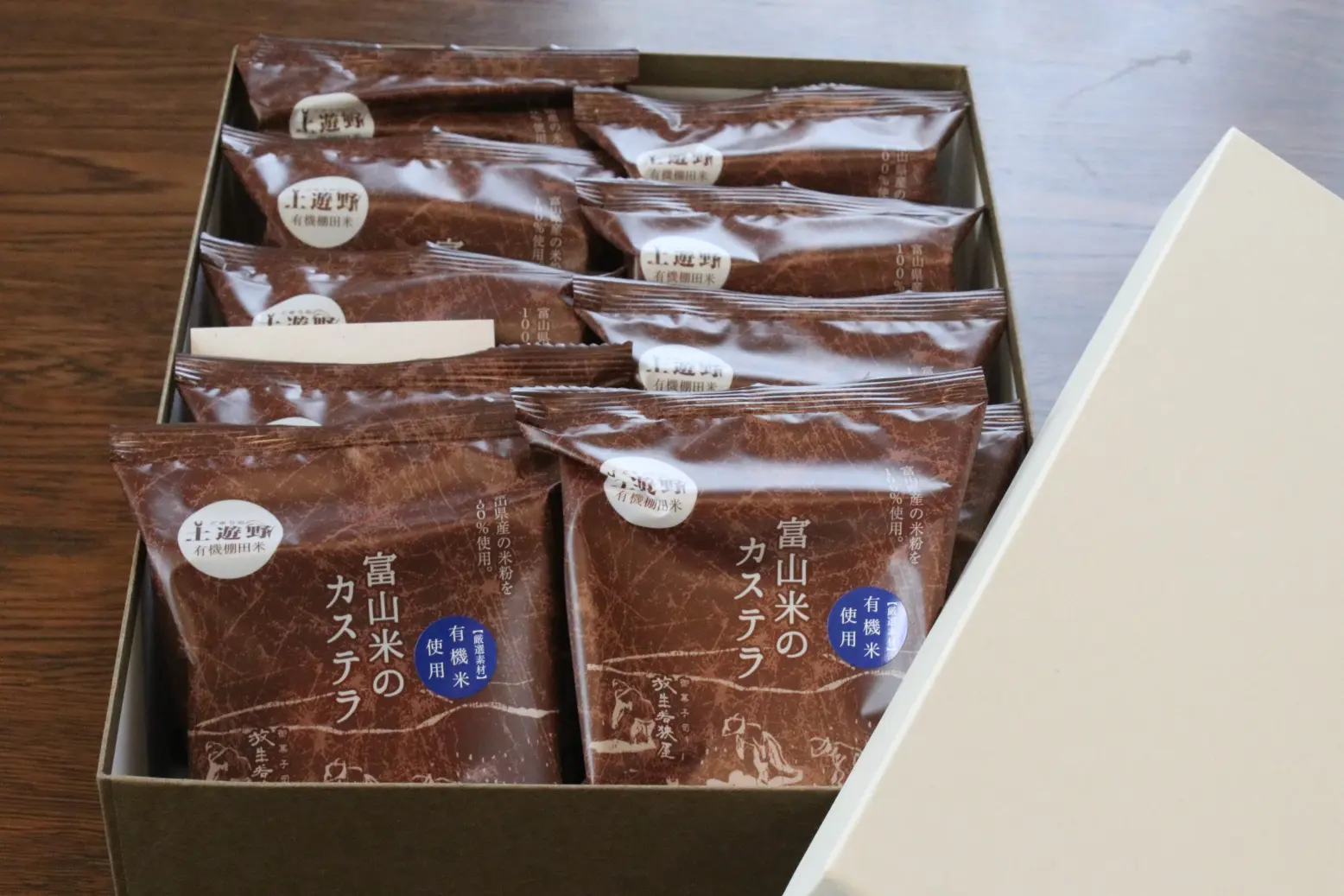 食感の軽さに驚く「富山米のカステラ」-3
