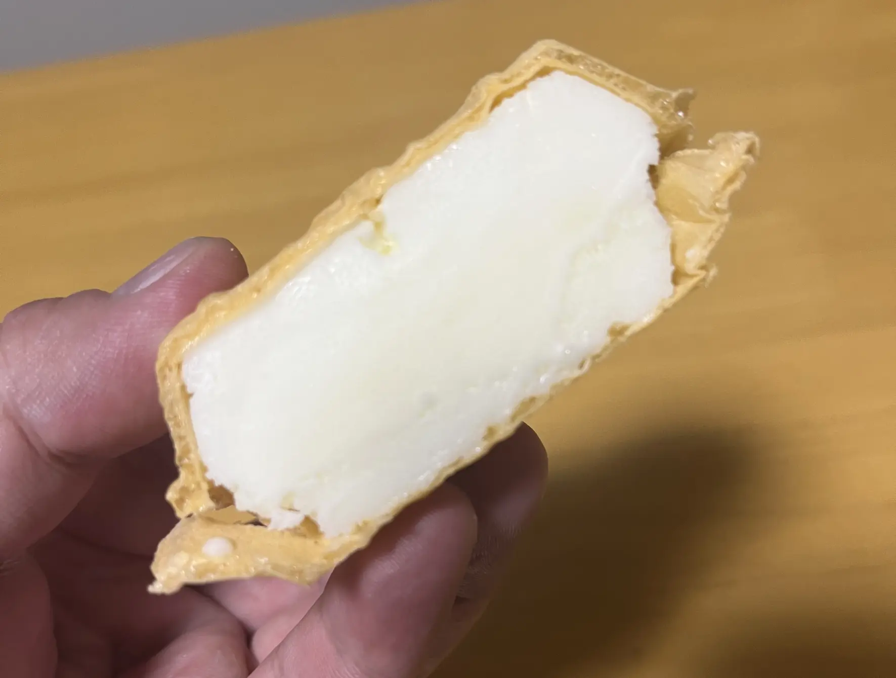 「平野屋」心落ち着く甘みのアイス最中-0