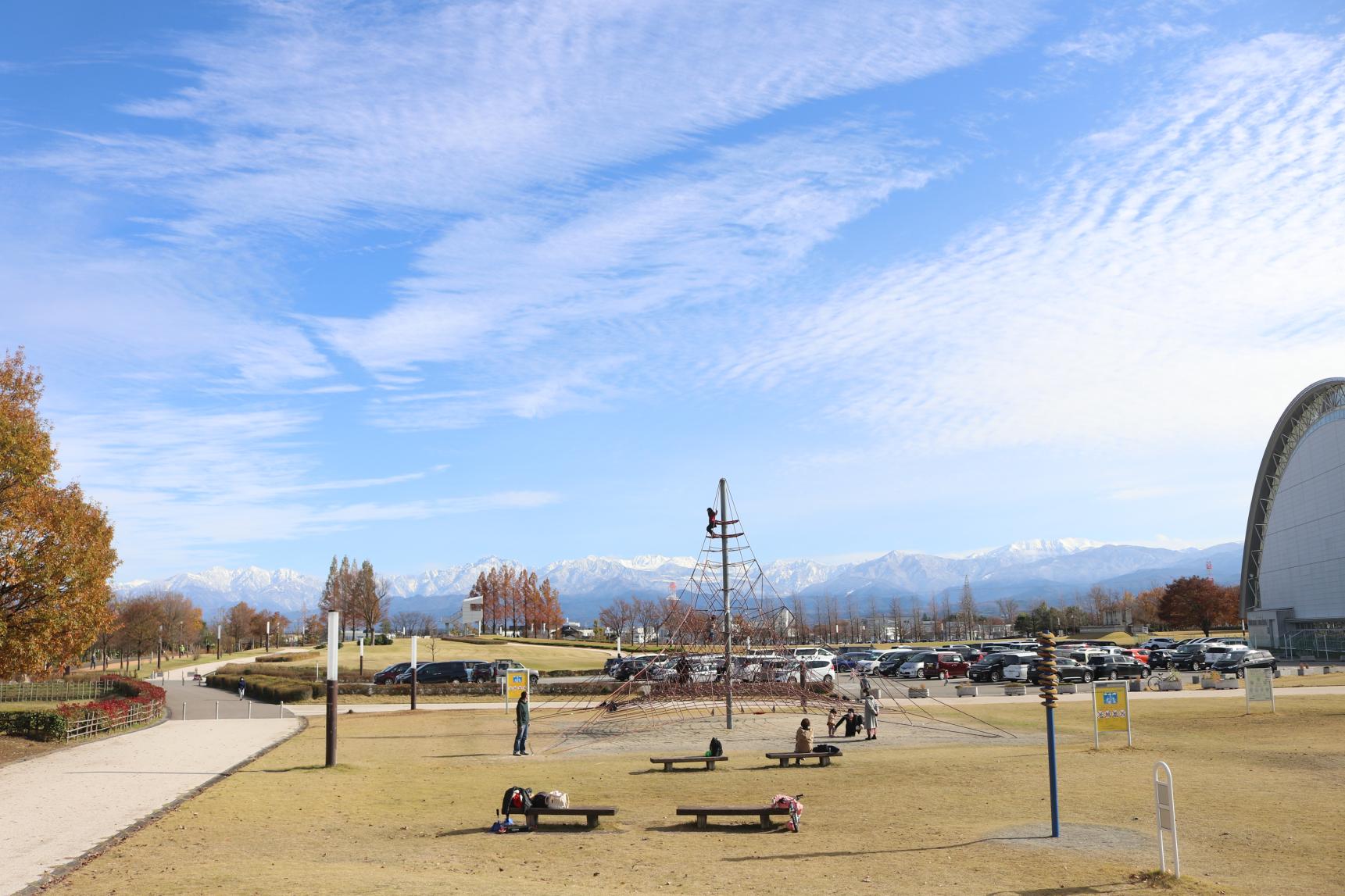 綺麗な景色が広がる公園-1