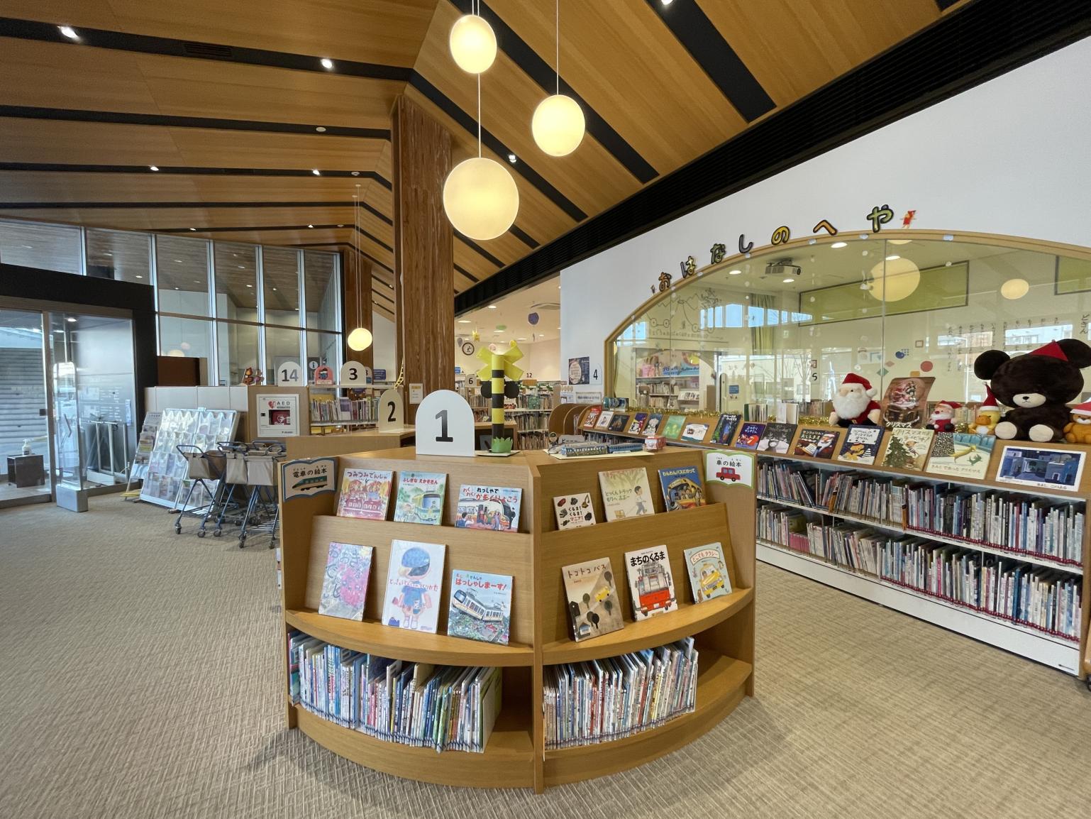 電車待ちにも便利！石動駅に直結の「小矢部市民図書館」-3