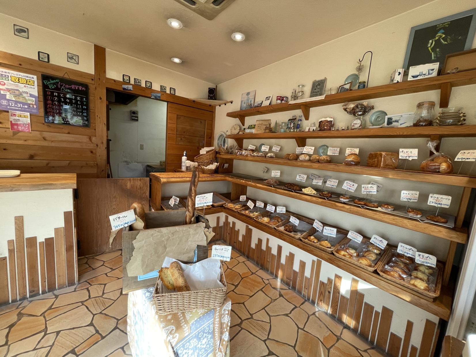 本格派のパン屋さん「パン工房　ベッカライ福十」-1