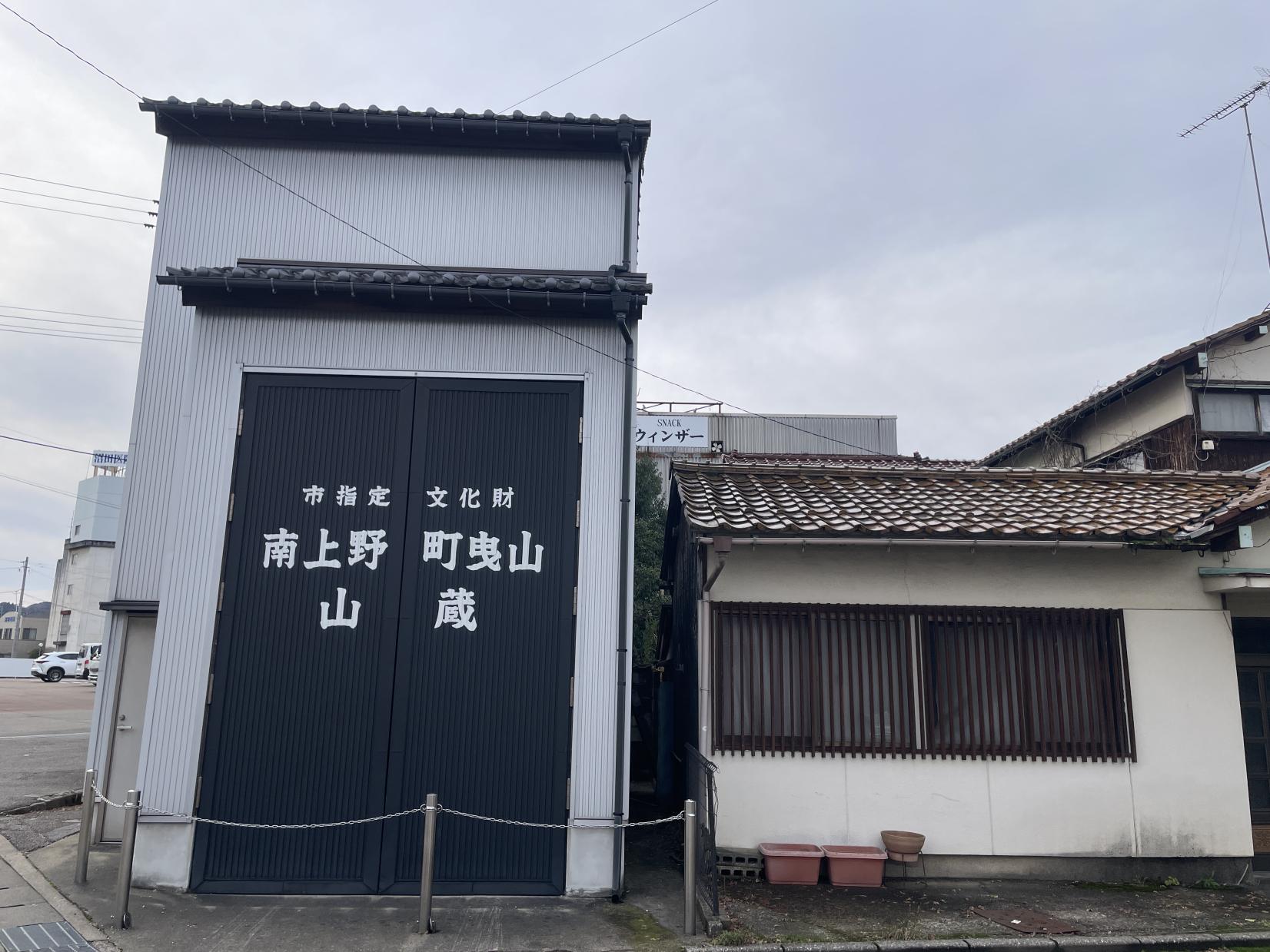 歴史を感じよう！石動駅前の「曳山（ひきやま）」-0