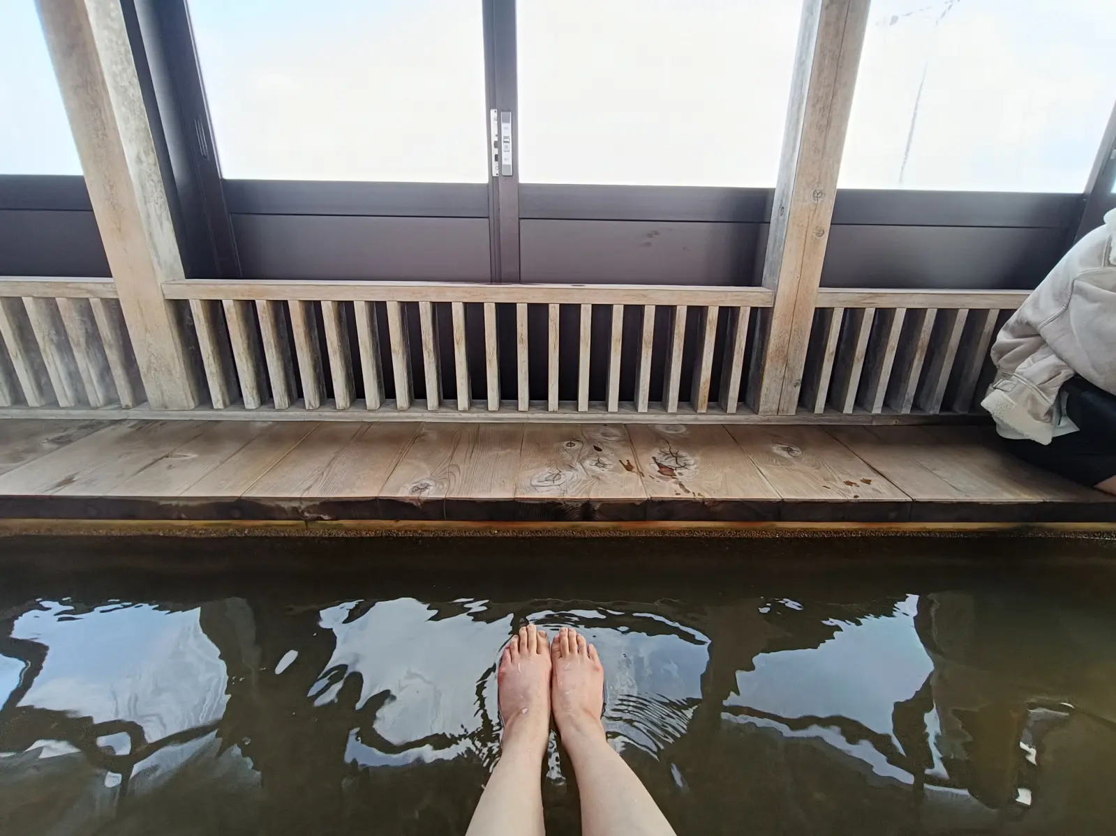 海の眺めが最高！「足湯」-1