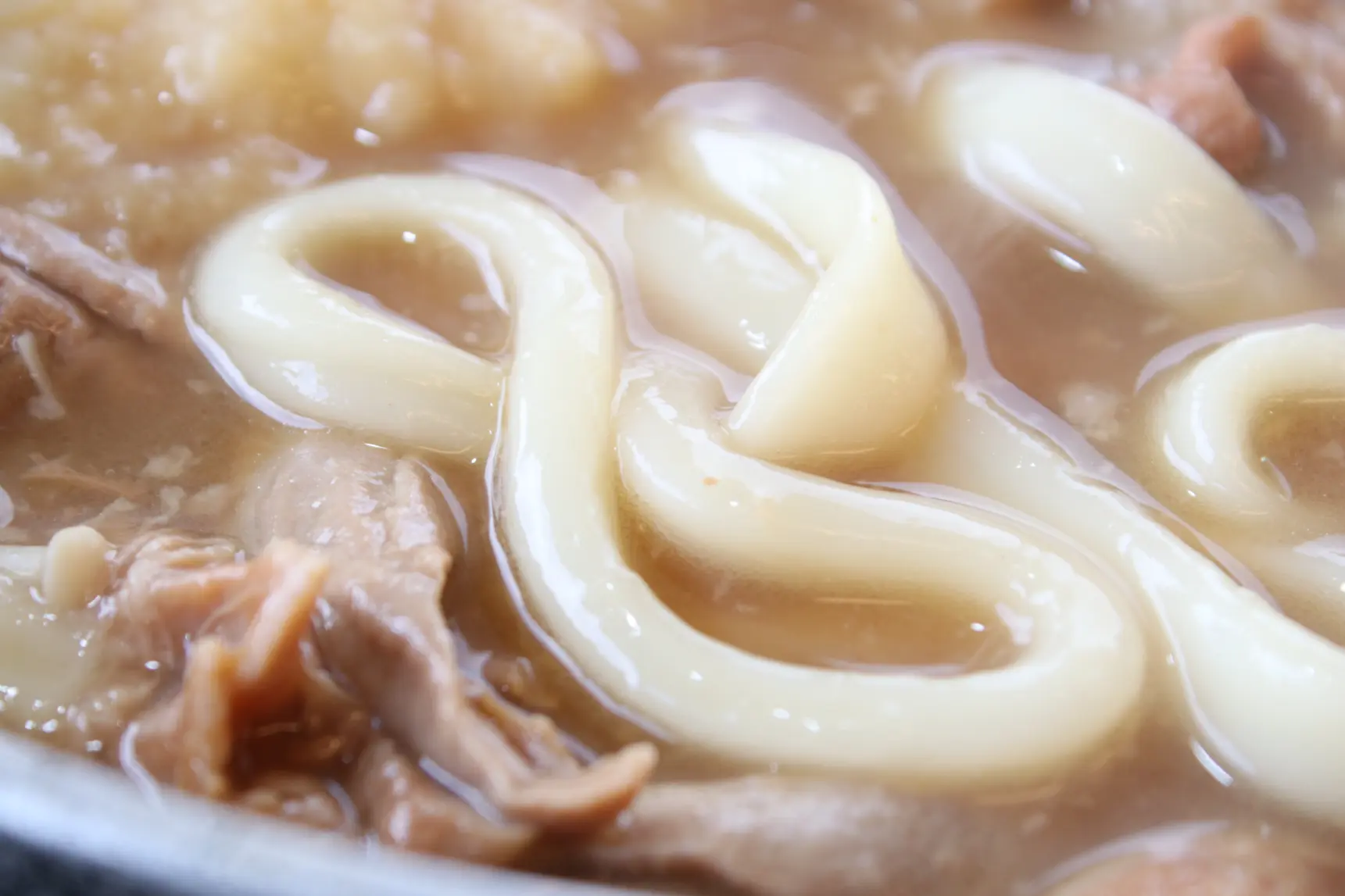 「手延うどん田舎」氷見のうどんを使用！極上もつ煮込みうどん【小矢部市】-3