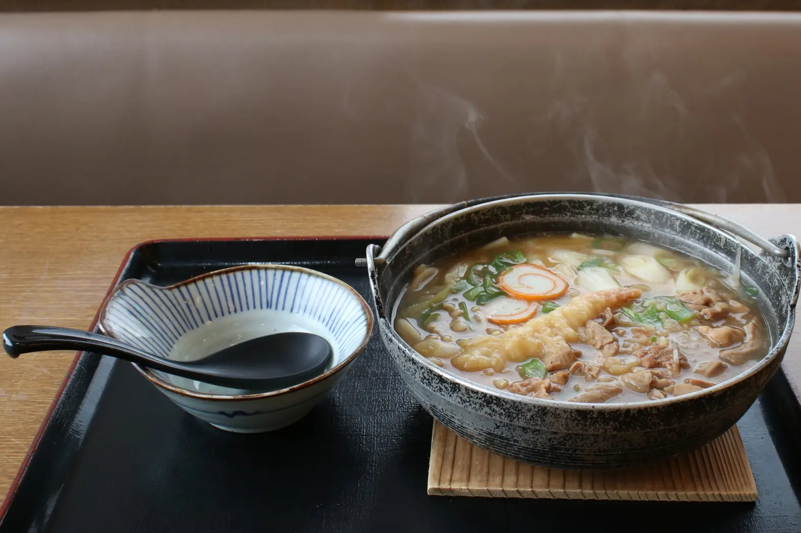 「手延うどん田舎」氷見のうどんを使用！極上もつ煮込みうどん【小矢部市】-0